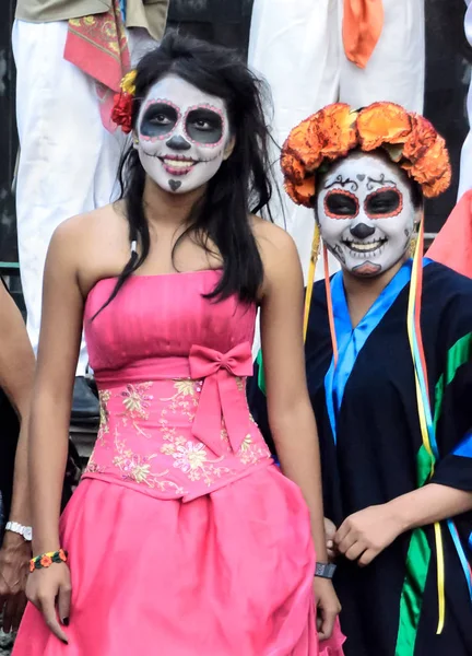 Gekleidet für den Tag der Totenparade — Stockfoto