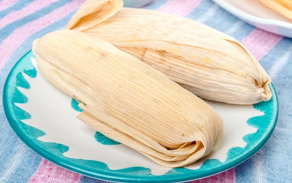 Sweet Tamale Plato Mexicano Hecho Con Masa Maíz Con Pasas — Foto de Stock