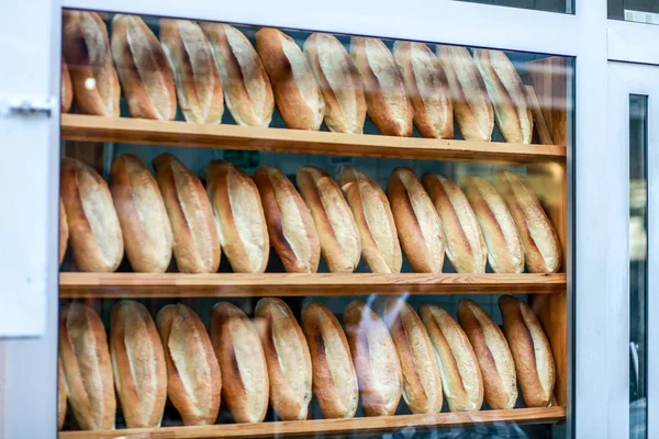 Pane Fresco Alla Finestra — Foto Stock