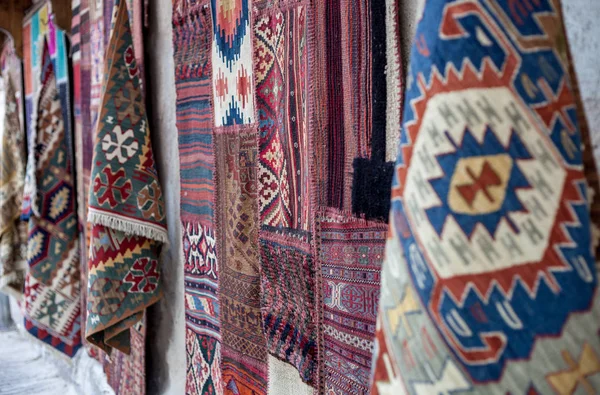 Çarşı, oryantal Ulusal halı