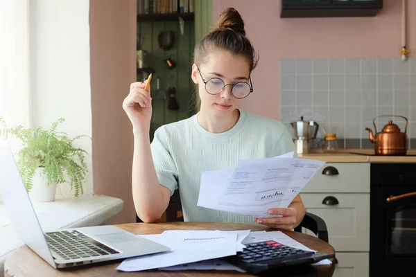 Indoor Picture Young European Female Sitting Home Table Reading Data — Stock Photo, Image