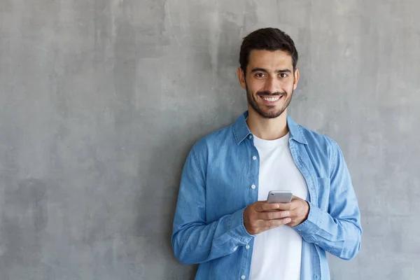 Closeup Photo Handsome European Male Pictured Isolated Grey Background Wearing — Stock Photo, Image