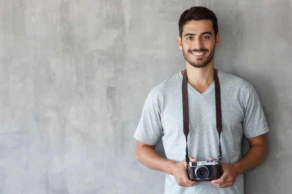 Horizontal Picture Handsome Caucasian Guy Pictured Isolated Grey Textured Wall — Stock Photo, Image