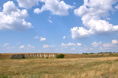 tepeler, ağaçlar, tarlalar, gökyüzü, güneş, bulut manzara
