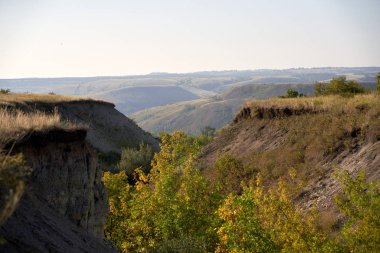 Gökyüzü, uçurum, dağlar, yol ile amazing manzara