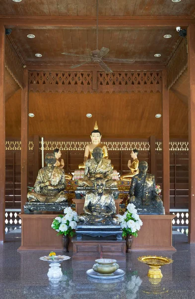 Arany Buddha szobrok Phuket, Thaiföld Stock Kép