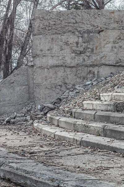 the concrete design and steps is exposed to destruction and fall in the open air