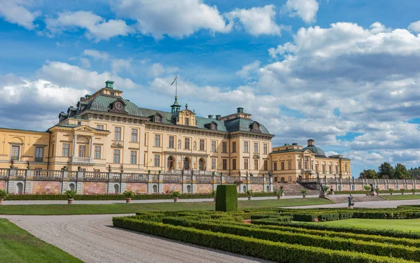 Uma Foto Fachada Palácio Drottningholm Que Fica Frente Para Jardim — Fotografia de Stock