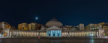 Kilisesi, San Francesco di Paola, Napoli'de gece Panoraması.