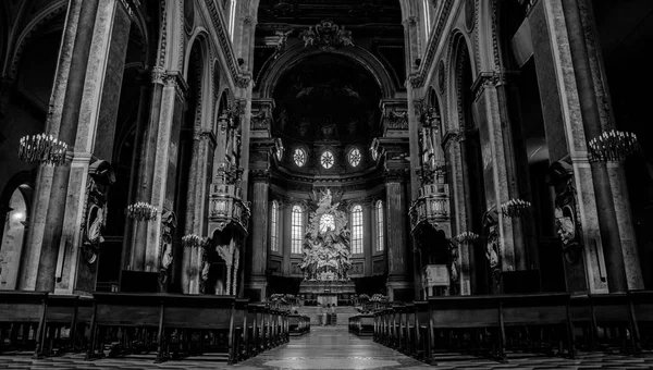 Uma Imagem Preto Branco Nave Principal Catedral Nápoles — Fotografia de Stock