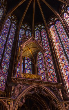 Sainte-Chapelle, Paris içinde ana sunak resmini.