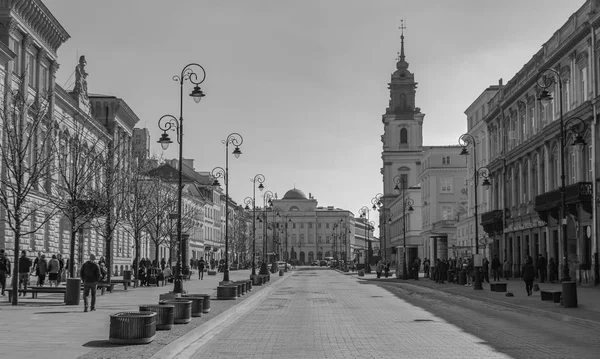 Une Image Noir Blanc Rue Krakowskie Przedmiescie Varsovie — Photo