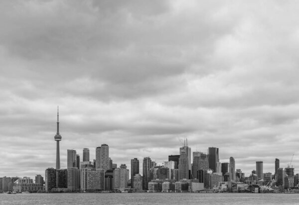 Торонто Skyline V
