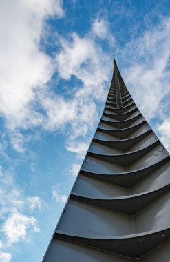 Çan kulesinin bir resmi (Wroclaw).