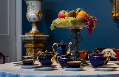 Catherine Sarayı 'nın içindeki çay masasının resmi..