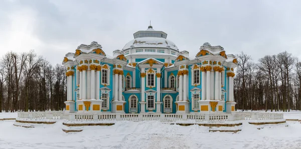 Catherine Park 'taki Pavilion Hermitage' ın bir resmi..