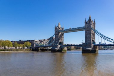 A picture of the iconic Tower Bridge, London.