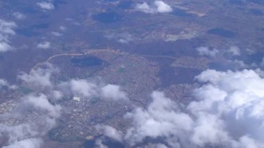 Uçak penceresinden Avustralya manzara havadan görünümü 