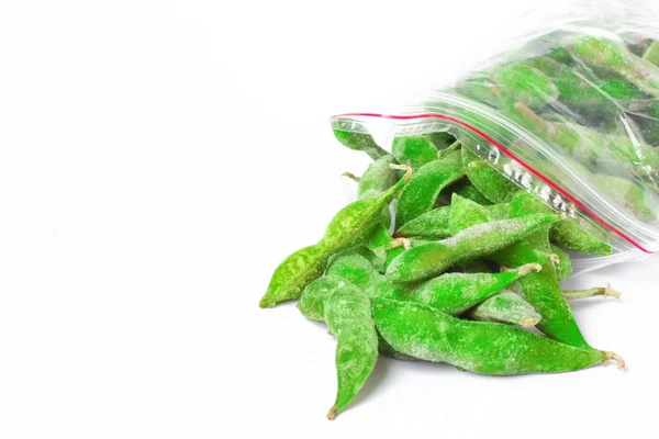 Saco Plástico Com Edamame Soja Verde Congelado Isolado Fundo Branco — Fotografia de Stock