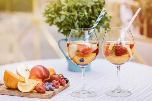 Summer Drinks Fruit Cocktails White Wood Table Berries — Stock Photo, Image