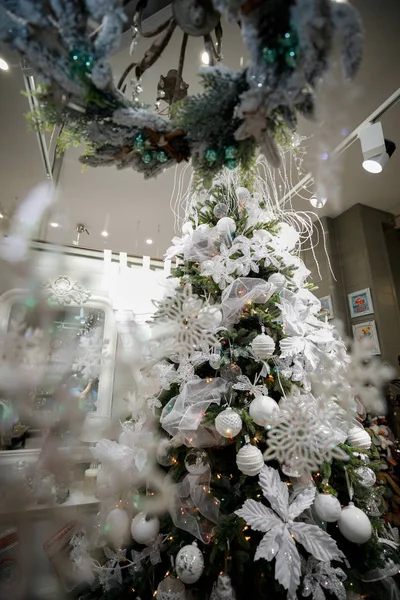 クリスマスと新年の装飾が施されたインテリア ルーム — ストック写真