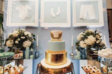 Hoş geldin bebek, Doğum günü pastası. Yeni doğan kutlamaları (bebek duş için)