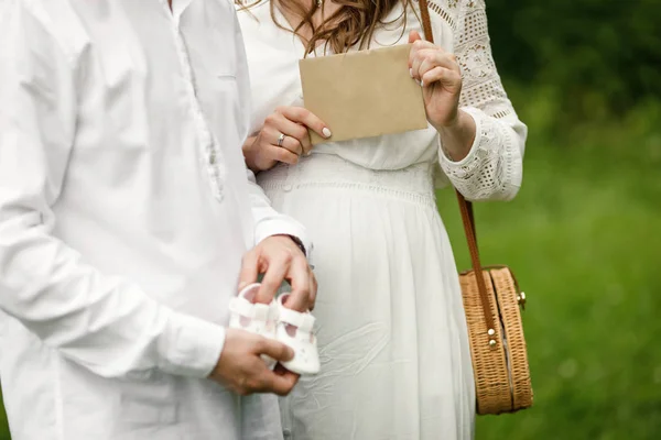 Warten Auf Baby Schwangere Schwangerschaft Mutterschaft Glückliche Familie Mamas Papas — Stockfoto