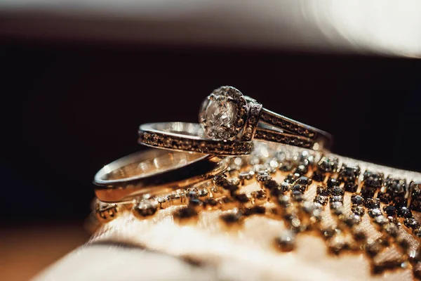 Anéis Casamento Elegantes Fundo — Fotografia de Stock