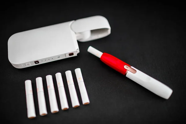 Sigarette Elettroniche Sigarette Tecnologiche Sistema Tabacco Iqos — Foto Stock