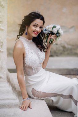 Düğün günü. Şık güzel gelin. 