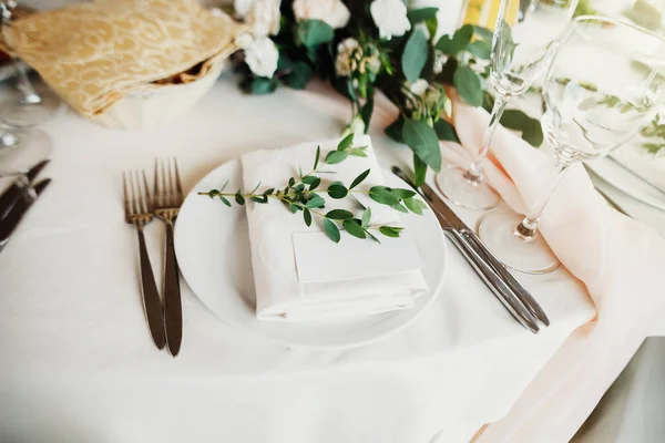 結婚式のディナー セット ファンシー テーブル — ストック写真