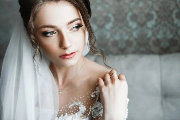 Primo Piano Ritratto Giovane Sposa Splendida Ritratto Bella Sposa Preparativi — Foto Stock