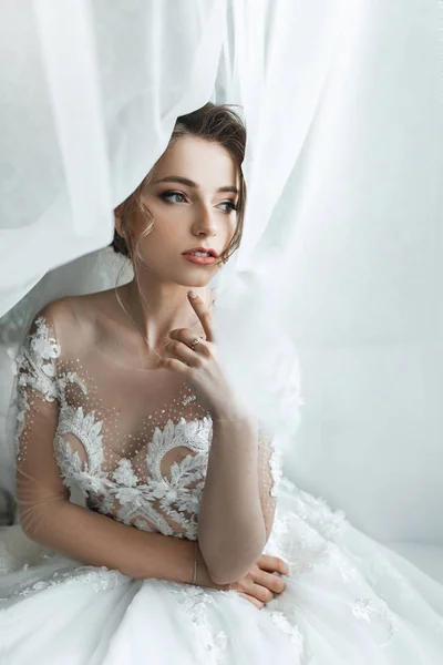 Closeup Portrait Young Gorgeous Bride Portrait Beautiful Bride Morning Preparations — Stock Photo, Image