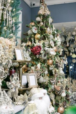 Noel ve mutlu yeni yıl dekorasyon. Noel arka plan w