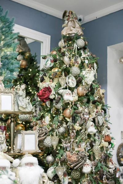 Noel ve mutlu yeni yıl dekorasyon. Noel arka plan w