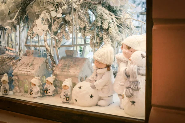 Noel ve mutlu yeni yıl dekorasyon. Noel arka plan w