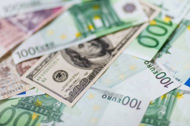 Euro para. Euro nakit arka plan. Birkaç yüz euro banknot