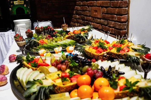 Elegante Catering Lusso Festa Tavolo Frutta Ricevimento Nozze — Foto Stock