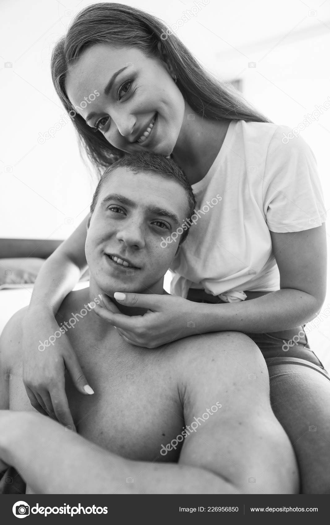 Moms Young Lovers.Com 