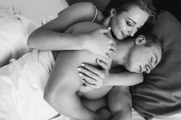 Reizvolles Paar Junge Liebende Verliebte Menschen Schwarz Weiß Fotos Sexy — Stockfoto