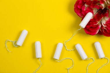 Pamuk tampon. Kadın konfor, hijyen ve koruma.