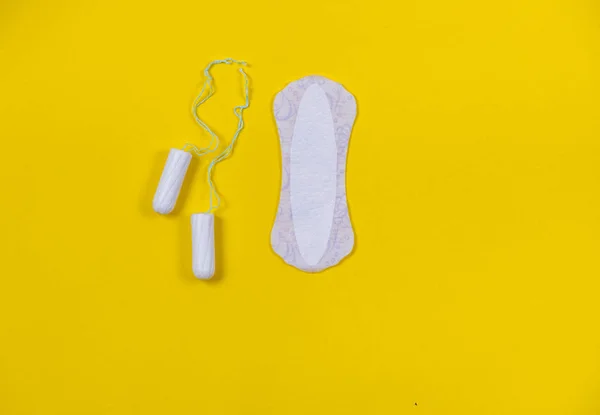 Cotton tampon. Womens comfort, hygiene and protection. — Stock Photo, Image