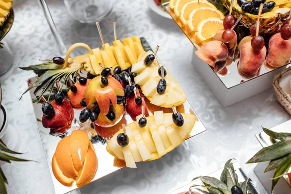 Catering düğün lüks. Düğün recepti barda lezzetli şeker