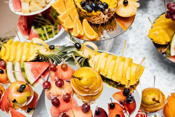 Catering düğün lüks. Düğün recepti barda lezzetli şeker