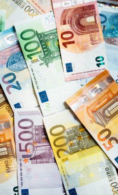 Para para, euro ve Amerikan dolar para birimi.