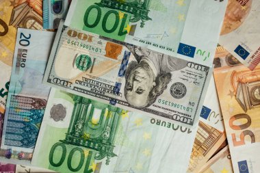 Para para, euro ve Amerikan dolar para birimi.