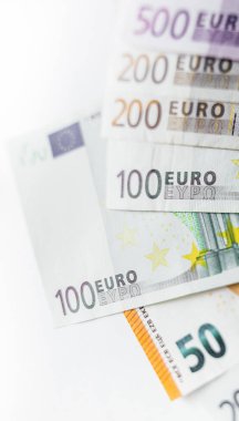 Para para, euro ve Amerikan dolar para birimi.