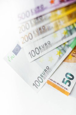 Para para, euro ve Amerikan dolar para birimi.