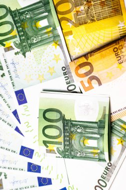 Para para, euro ve Amerikan dolar para birimi.