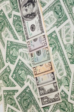 Para para, euro ve Amerikan dolar para birimi.